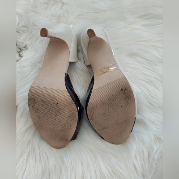 Black and white shoes with 2 clutches - Picture 11 of 13